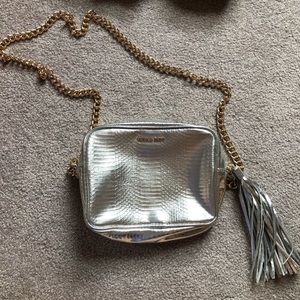 [Victoria’s Secret] silver and gold chained purse